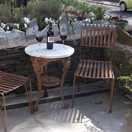 Πανσιόν White Rose 4*